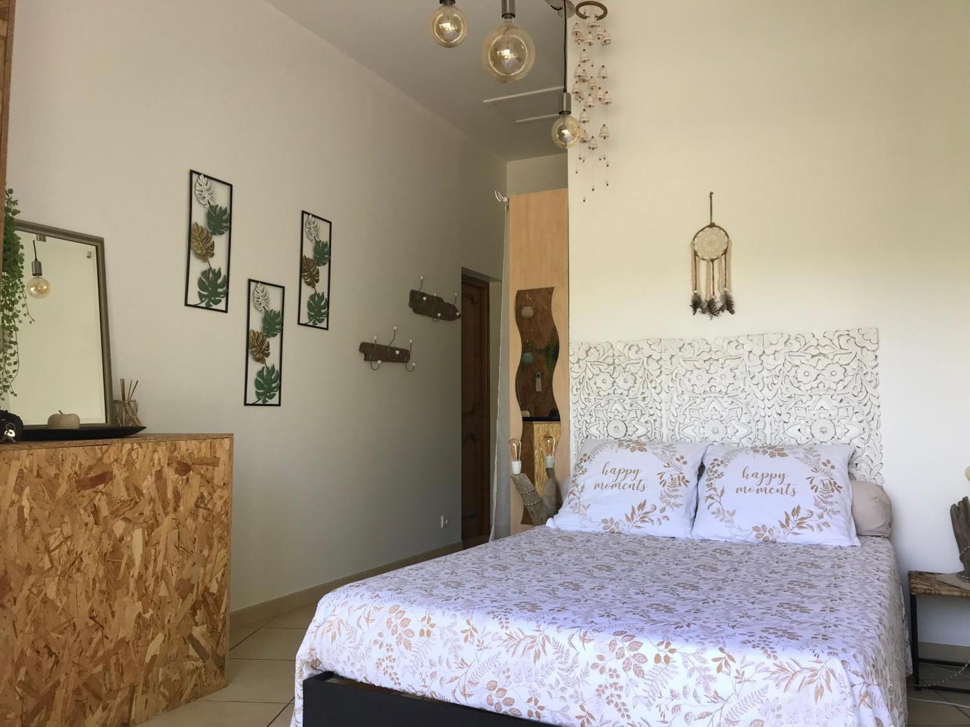 Le Clos Des Vignes Junas Extérieur photo