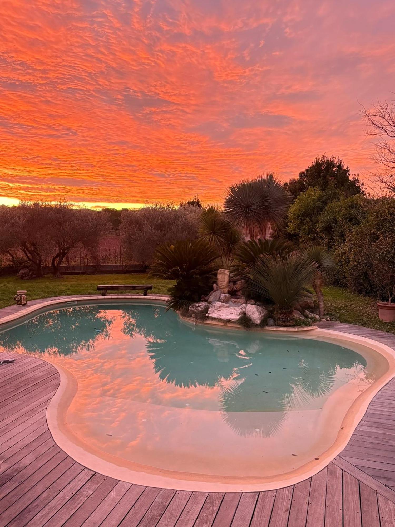 Le Clos Des Vignes Junas Extérieur photo